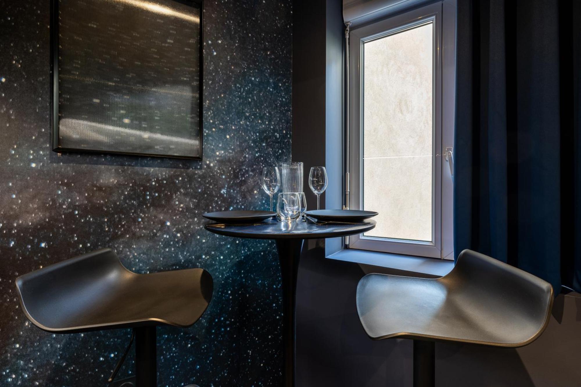 Ferienwohnung Galaxy La Tete Dans Les Etoiles Riom Exterior foto